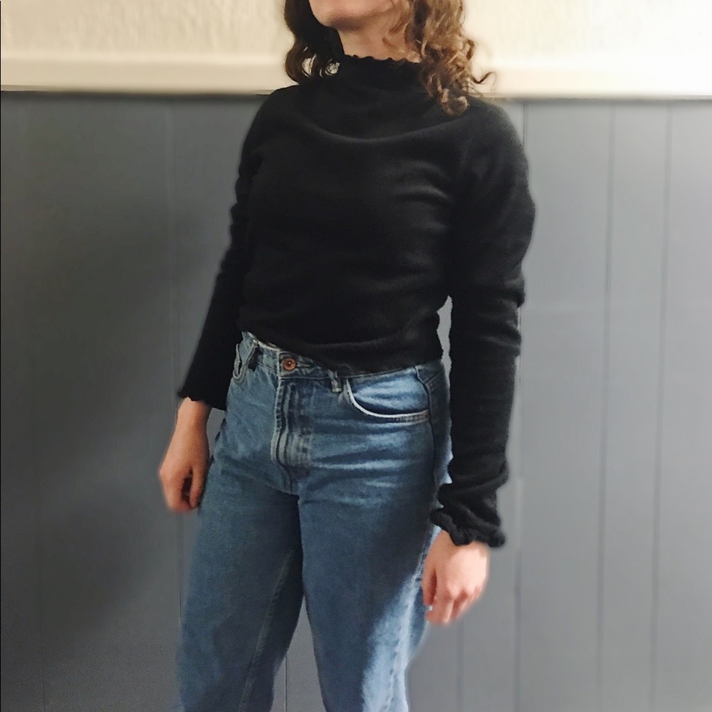 Used Cropped, Furry black sweater